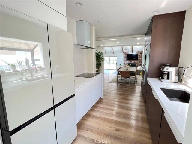 1432 N Catalina Street, Burbank, CA 91505