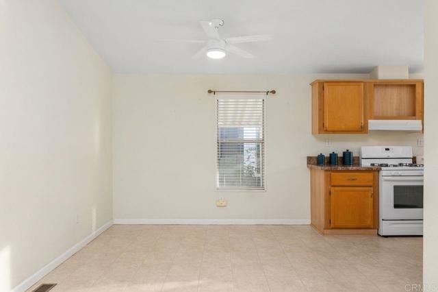 1600 E Vista Way 21, Vista, CA 92084