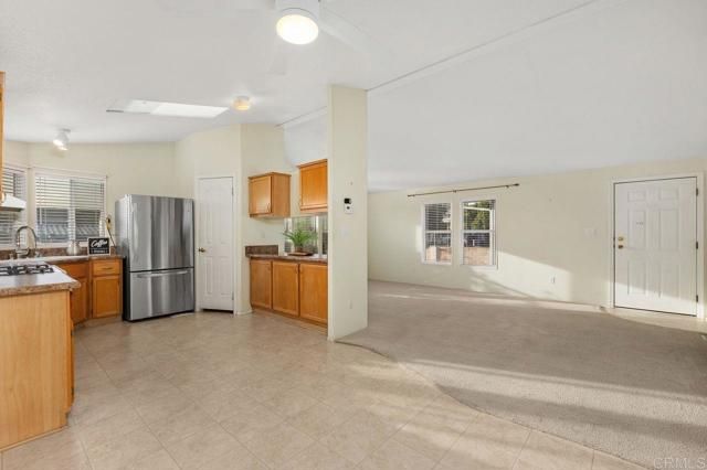 1600 E Vista Way 21, Vista, CA 92084