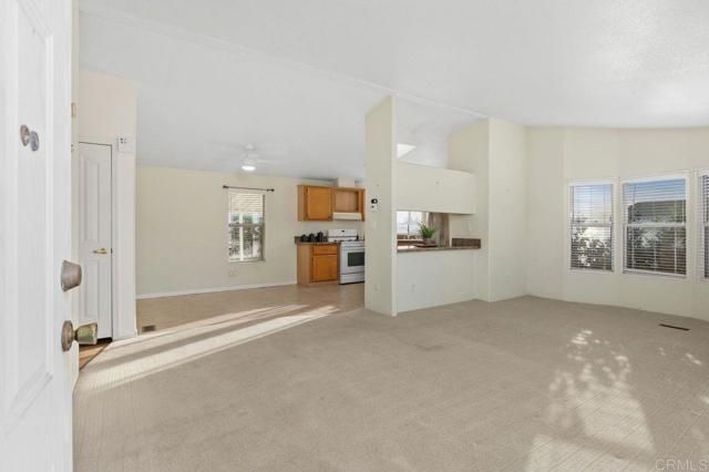 1600 E Vista Way 21, Vista, CA 92084