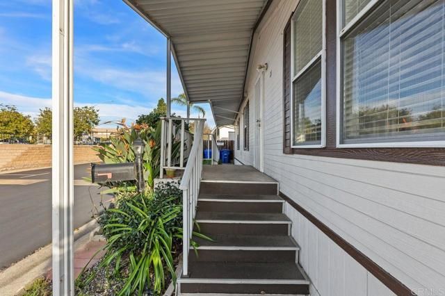 1600 E Vista Way 21, Vista, CA 92084