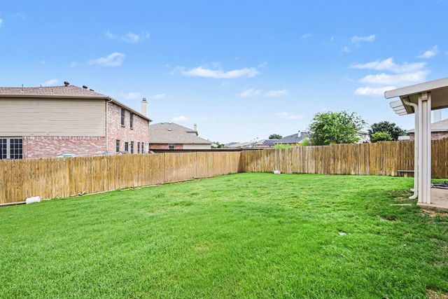 6220 Thoroughbred Trail, Denton, TX 76210