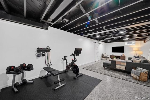 326 Walnut Avenue, Royal Oak, MI 48073