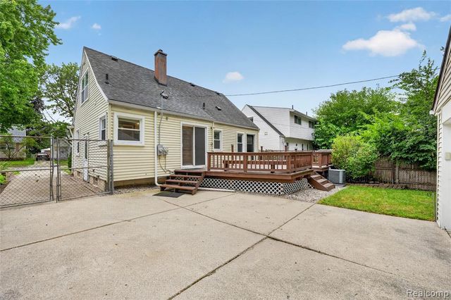 326 Walnut Avenue, Royal Oak, MI 48073