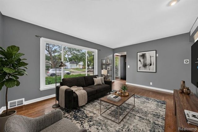 326 Walnut Avenue, Royal Oak, MI 48073