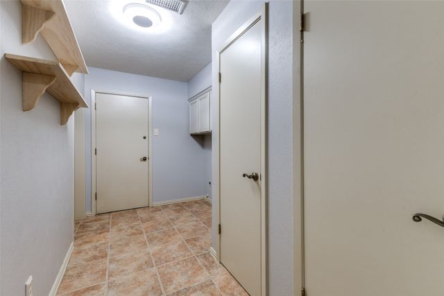 2223 Babalos Lane, Dallas, TX 75228