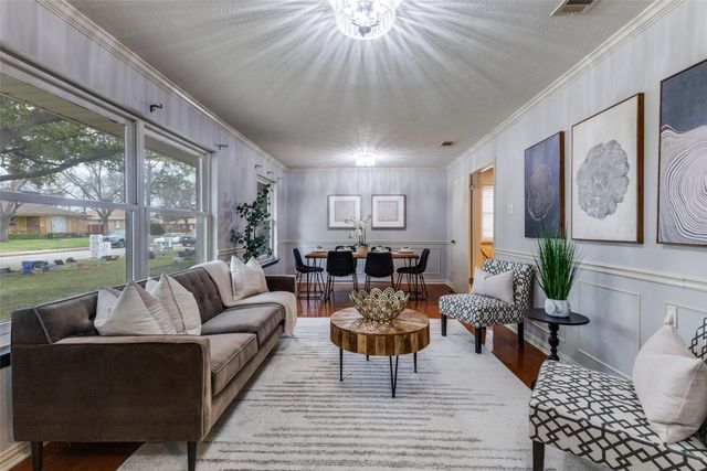 2223 Babalos Lane, Dallas, TX 75228