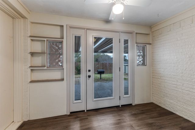 2223 Babalos Lane, Dallas, TX 75228