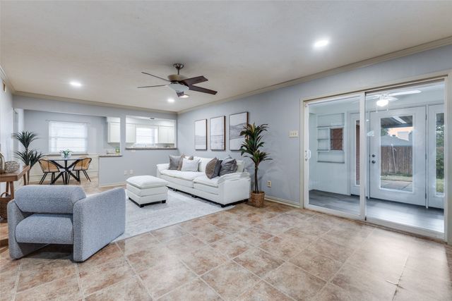 2223 Babalos Lane, Dallas, TX 75228