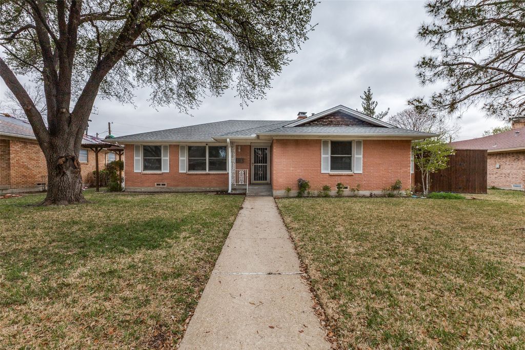 2223 Babalos Lane, Dallas, TX 75228
