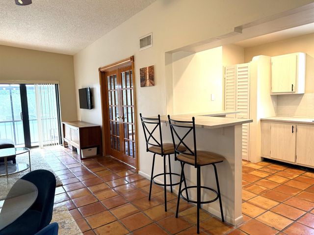 301 N Pine Island Road 265, Plantation, FL 33324
