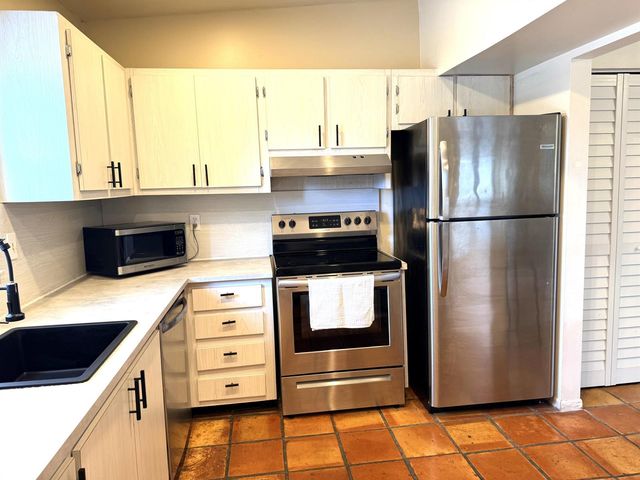 301 N Pine Island Road 265, Plantation, FL 33324