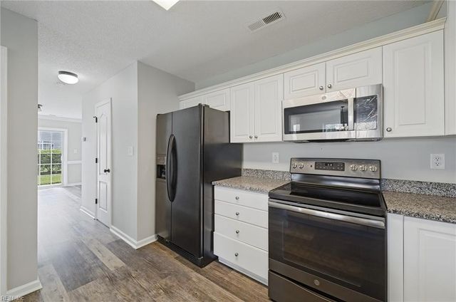 3101 Strata CT, Suffolk, VA 23434