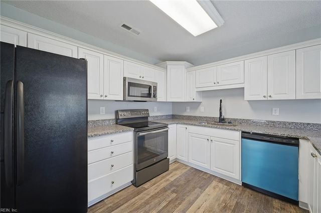 3101 Strata CT, Suffolk, VA 23434