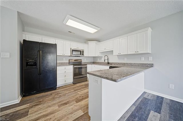 3101 Strata CT, Suffolk, VA 23434