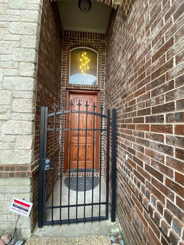 2207 Eriksson Lane, Dallas, TX 75204