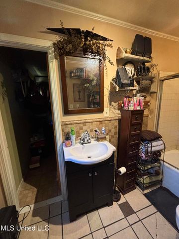 835 Catalpa Street, Clarksdale, MS 38614