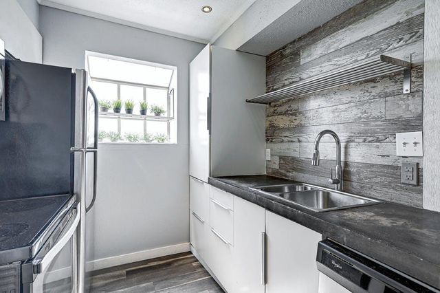 6903 Deatonhill DR 16, Austin, TX 78745