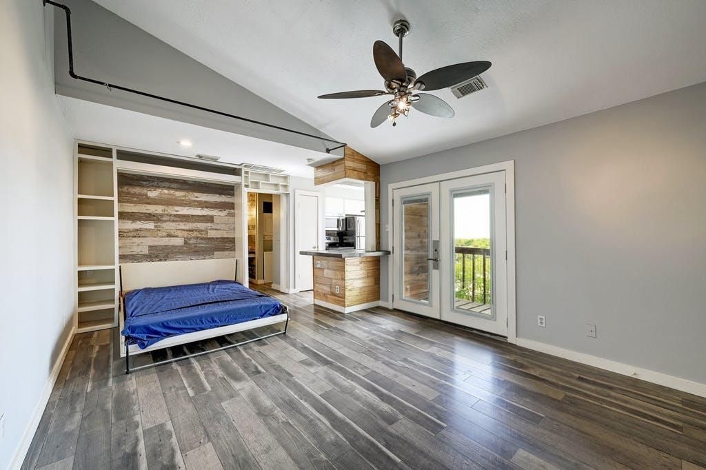 6903 Deatonhill DR 16, Austin, TX 78745