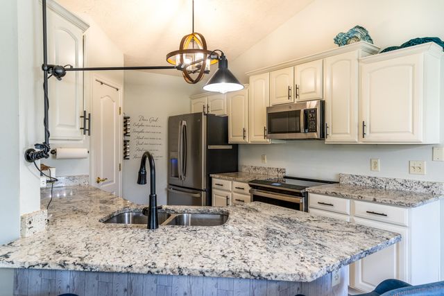 1608 Ashley Court, 304, Florence, KY 41042
