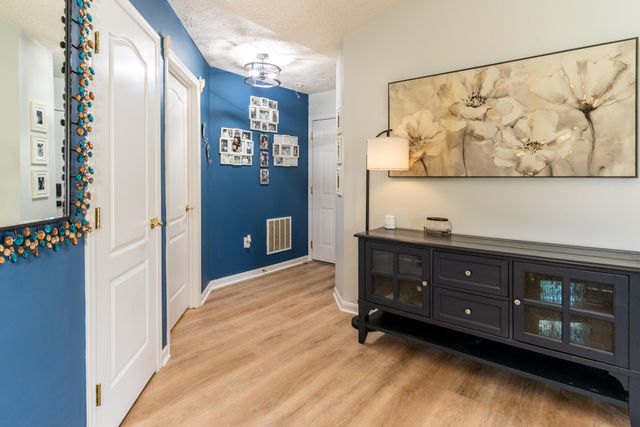 1608 Ashley Court, 304, Florence, KY 41042