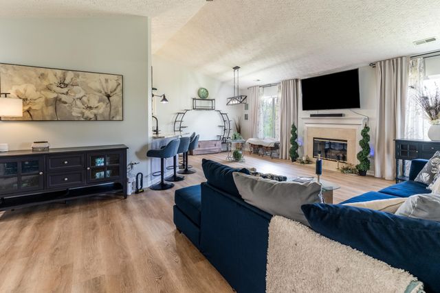 1608 Ashley Court, 304, Florence, KY 41042