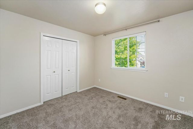182 E Ironstone Drive, Meridian, ID 83646