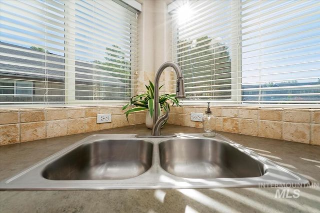 182 E Ironstone Drive, Meridian, ID 83646