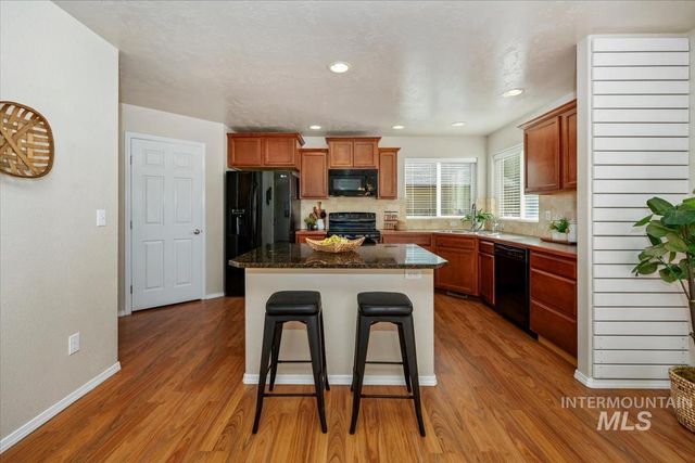 182 E Ironstone Drive, Meridian, ID 83646
