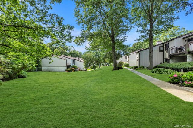 45 Richmond Boulevard 2B, Ronkonkoma, NY 11779