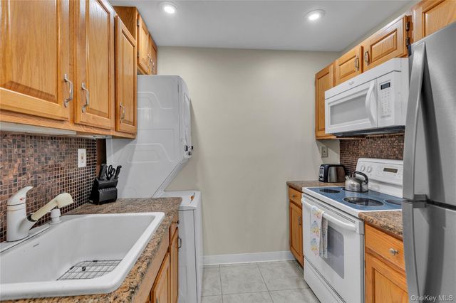 45 Richmond Boulevard 2B, Ronkonkoma, NY 11779