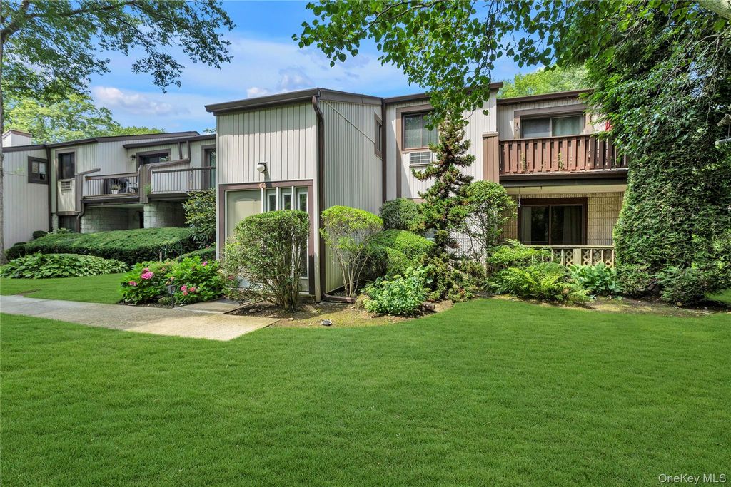 45 Richmond Boulevard 2B, Ronkonkoma, NY 11779