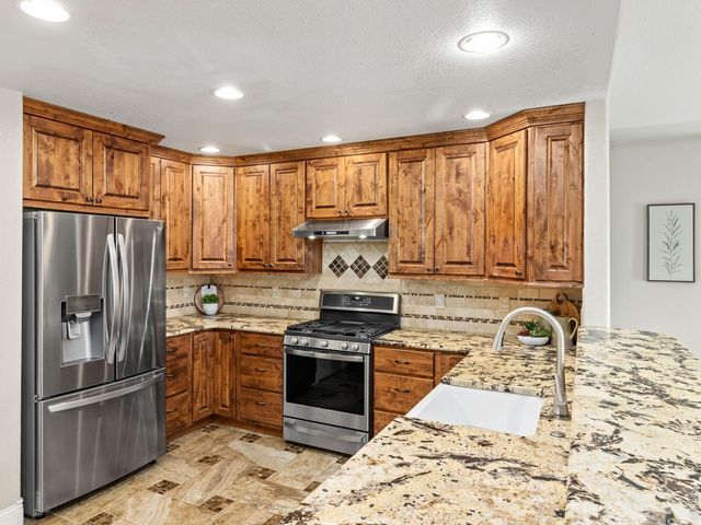 4203 Lookout Ln, Fort Collins, CO 80526