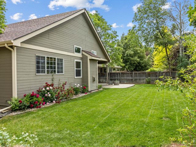 4203 Lookout Ln, Fort Collins, CO 80526