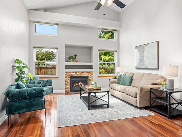 4203 Lookout Ln, Fort Collins, CO 80526