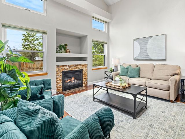 4203 Lookout Ln, Fort Collins, CO 80526