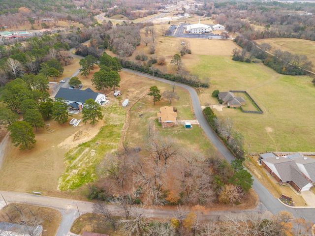 220 Lockhaven Point, Hot Springs, AR 71913