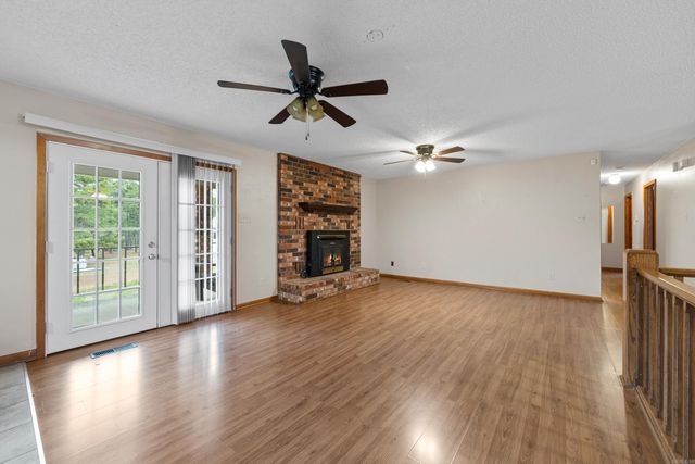 220 Lockhaven Point, Hot Springs, AR 71913