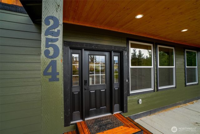 254 Skyler Way, Eatonville, WA 98328