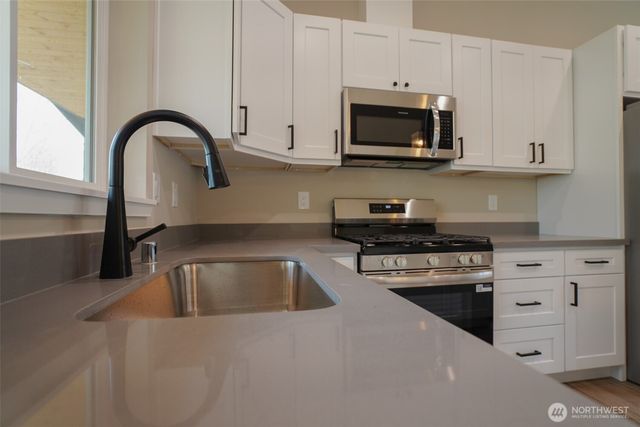 254 Skyler Way, Eatonville, WA 98328