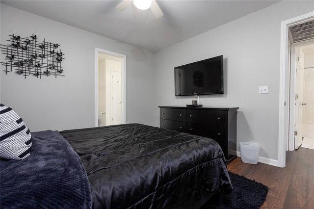 6834 N Olive Street, Gladstone, MO 64118