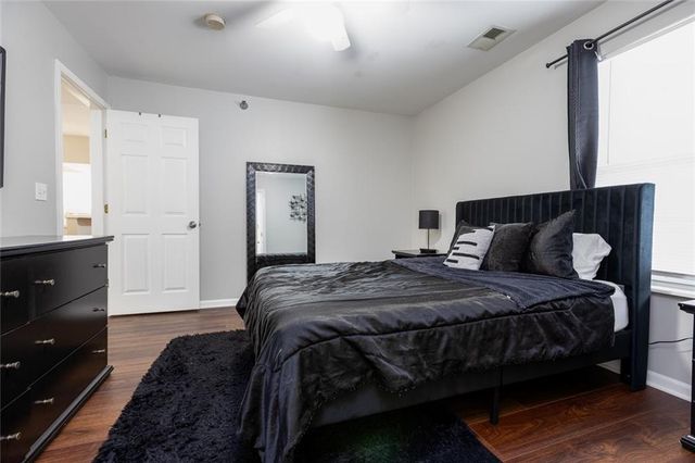 6834 N Olive Street, Gladstone, MO 64118