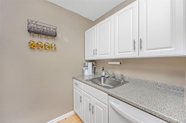 1 E Broadway 5G, Long Beach, NY 11561