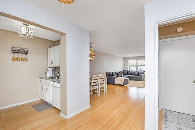 1 E Broadway 5G, Long Beach, NY 11561