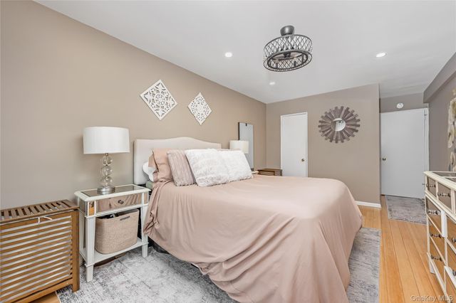 1 E Broadway 5G, Long Beach, NY 11561