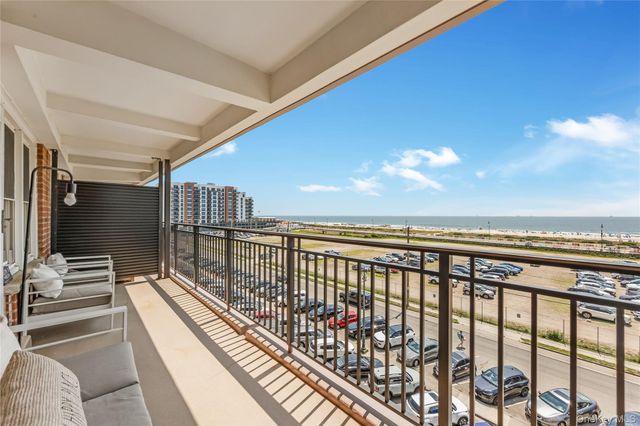 1 E Broadway 5G, Long Beach, NY 11561