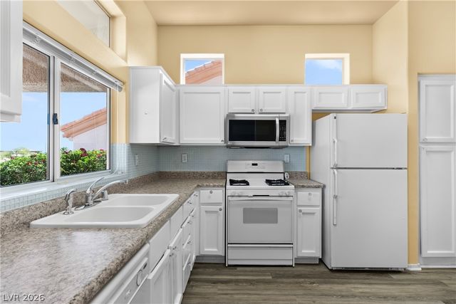 10032 Villa Ridge Drive, Las Vegas, NV 89134