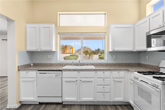 10032 Villa Ridge Drive, Las Vegas, NV 89134