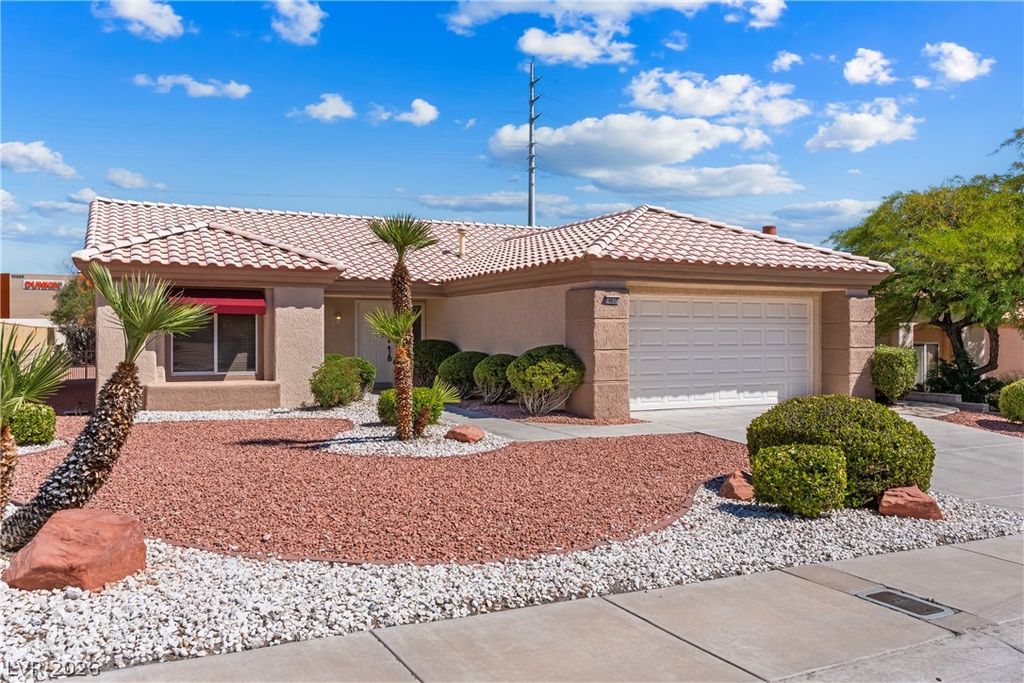 10032 Villa Ridge Drive, Las Vegas, NV 89134