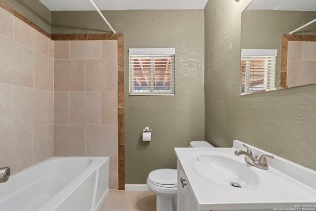 502 Brookview Dr, San Antonio, TX 78213